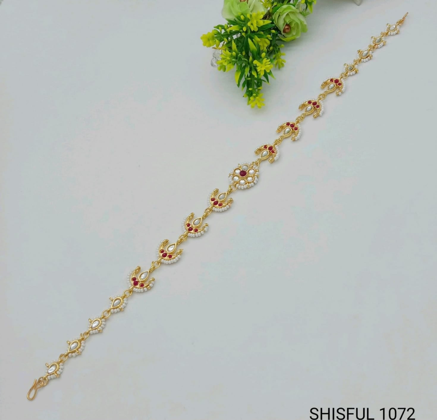 Stylish Rajasthani Matha Patti Maang Tikka for Girls & Women And Traditional Gold Plated Kundan Pearl Maang Tikka with Stone Centerpiece for Women & Bridal Wear