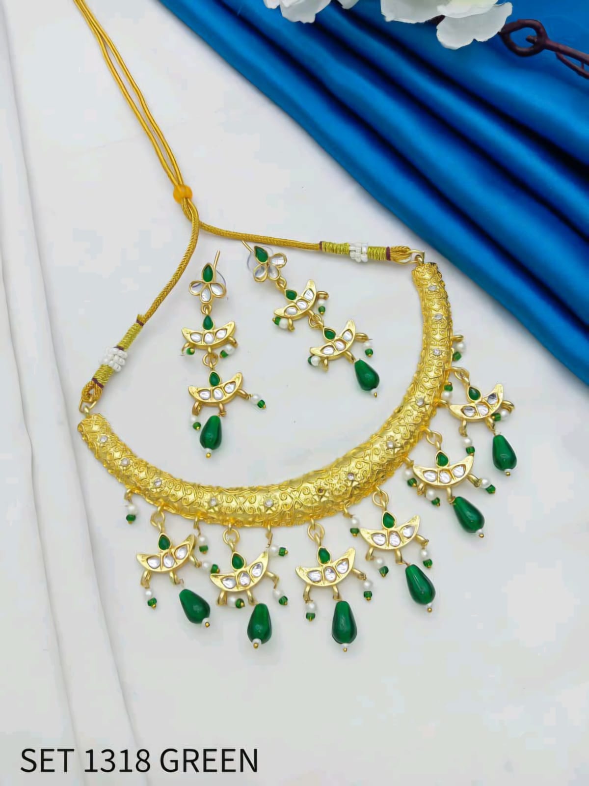 Royal Traditional Gold Finish Necklace With Earring For Women
