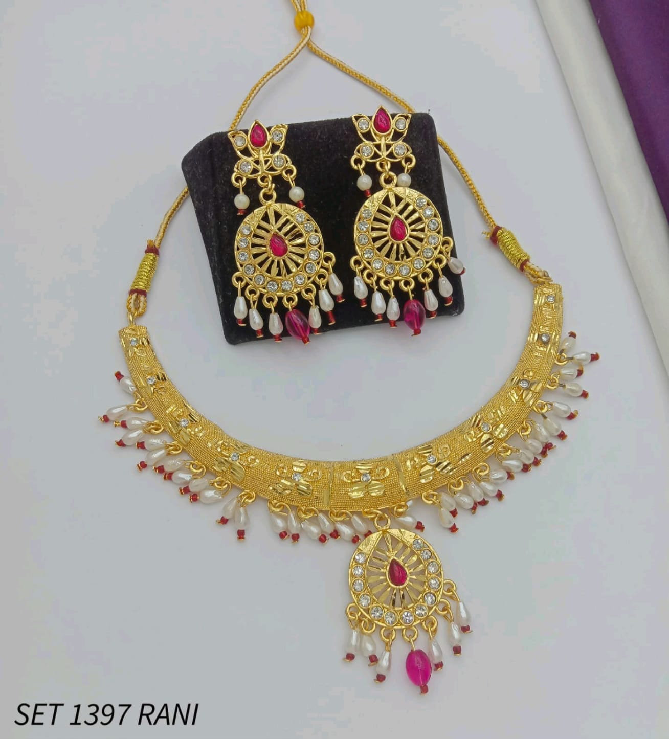 Royal Traditional Gold Finish Necklace With Earring For Women