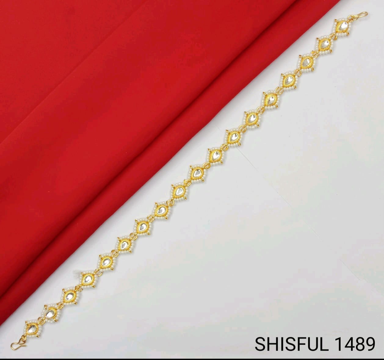 Stylish Rajasthani Matha Patti Maang Tikka for Girls & Women And Traditional Gold Plated Kundan Pearl Maang Tikka with Stone Centerpiece for Women & Bridal Wear