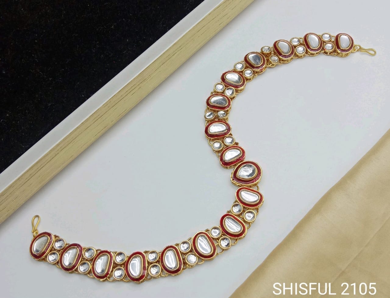Stylish Rajasthani Matha Patti Maang Tikka for Girls & Women And Traditional Gold Plated Kundan Pearl Maang Tikka with Stone Centerpiece for Women & Bridal Wear