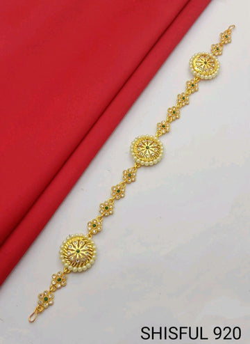 Stylish Rajasthani Matha Patti Maang Tikka for Girls & Women And Traditional Gold Plated Kundan Pearl Maang Tikka with Stone Centerpiece for Women & Bridal Wear